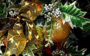Preview wallpaper christmas toys, ball, ribbon, grapes, leaf