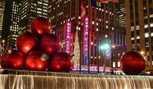 Preview wallpaper christmas toys, balls, fountain, street, night