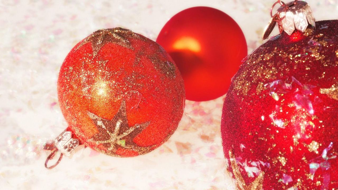 Wallpaper christmas toys, balls, three, glitter, close-up