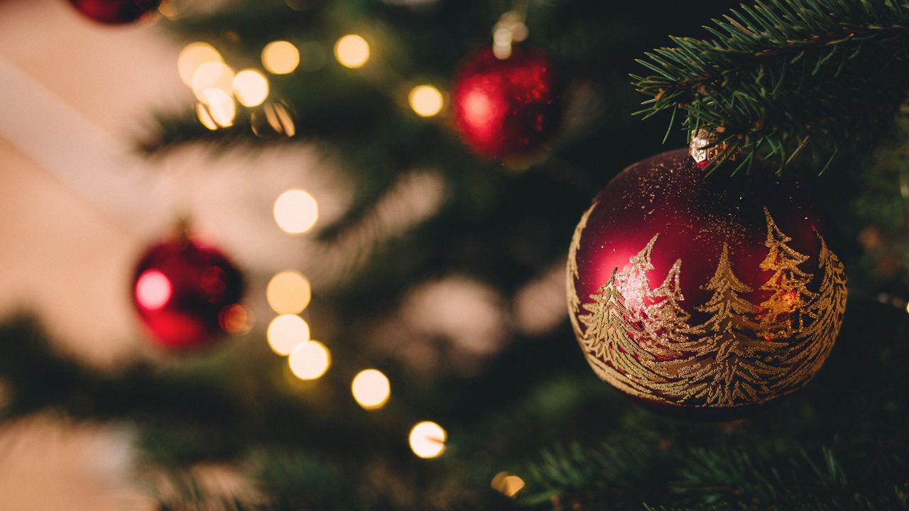 Wallpaper christmas tree, ball, decoration, new year, christmas