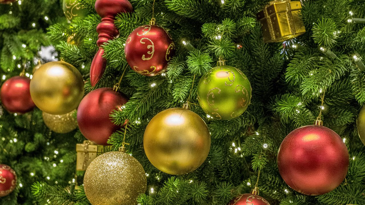 Wallpaper christmas tree, balls, new year, christmas, colorful