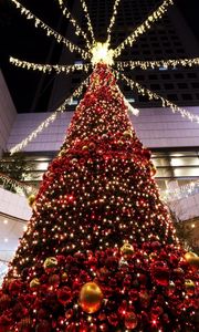 Preview wallpaper christmas tree, christmas, holiday, toys, shopping center, hall
