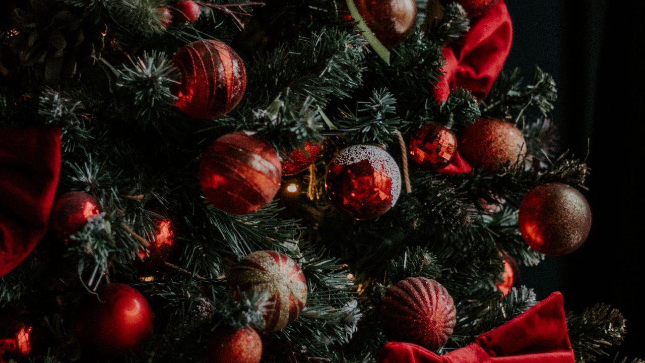 Wallpaper christmas tree, decorations, balls, bows, garlands, christmas, new year
