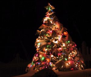 Preview wallpaper christmas tree, garland, snow, street, holiday, christmas, night