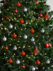 Preview wallpaper christmas tree, garlands, decorations, new year, christmas, holiday