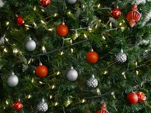 Preview wallpaper christmas tree, garlands, decorations, new year, christmas, holiday