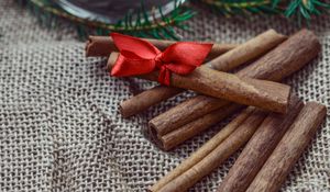 Preview wallpaper cinnamon, chopsticks, christmas, new year, candle