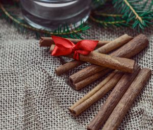 Preview wallpaper cinnamon, chopsticks, christmas, new year, candle