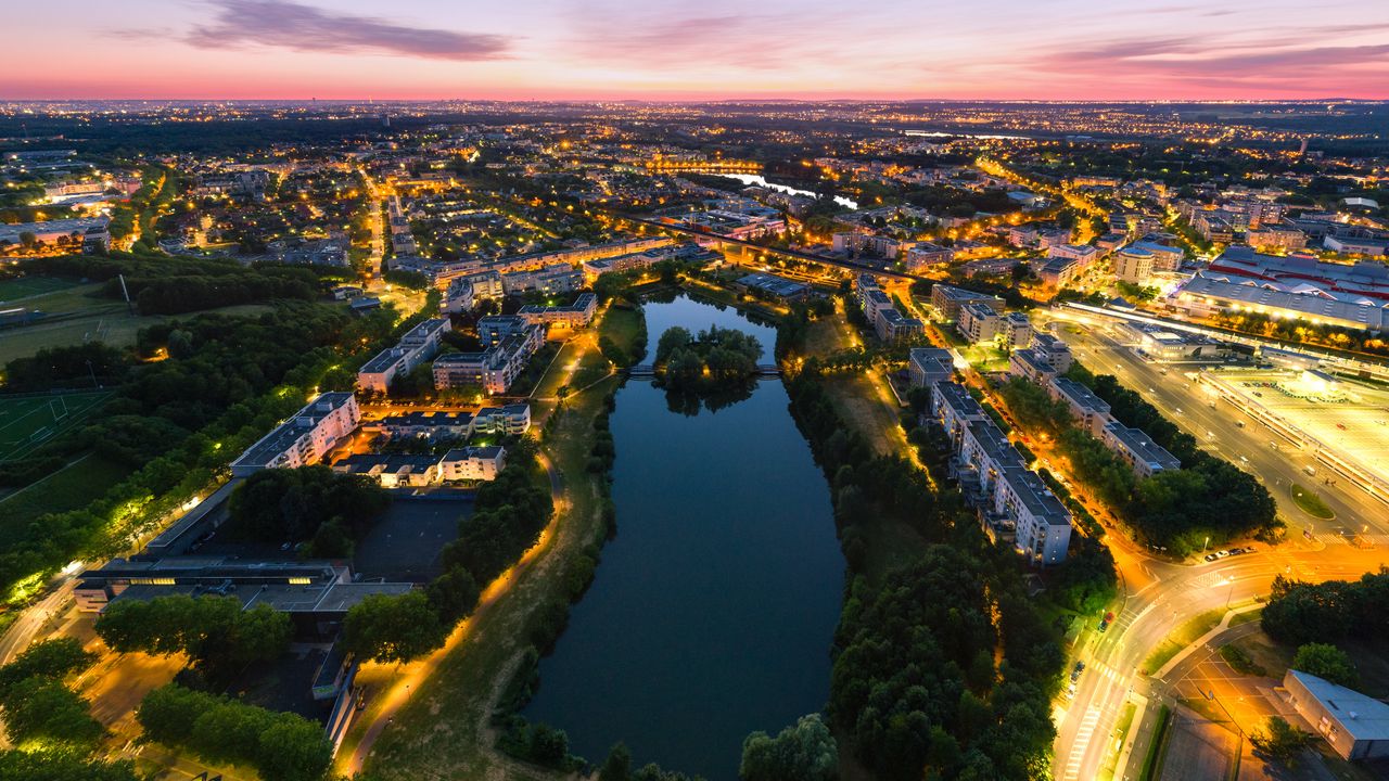 Wallpaper city, architecture, lake, lights, sunset