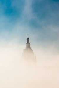 Preview wallpaper city, budapest, morning, fog, sky, bird