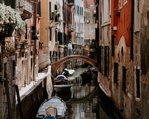 Preview wallpaper city, buildings, boats, river, venice