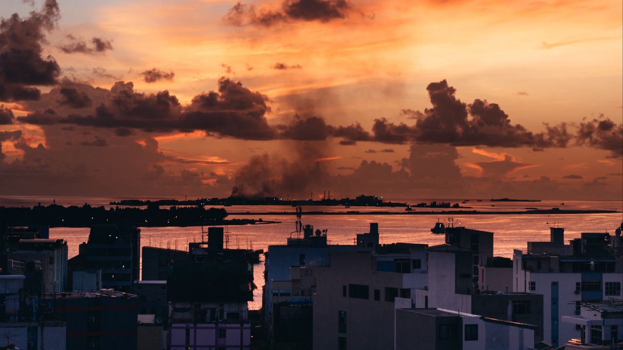 Wallpaper city, buildings, sunset, horizon, sky