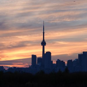 Preview wallpaper city, buildings, tower, dusk, toronto, canada