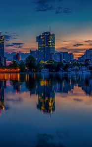 Preview wallpaper city, evening, reflection