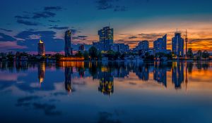 Preview wallpaper city, evening, reflection