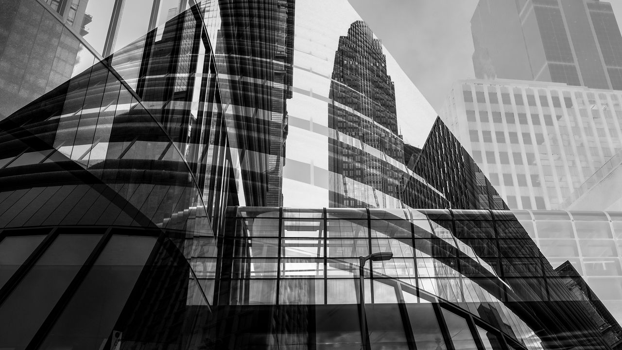 Wallpaper city, glass, reflection, street, windows, edges, bw