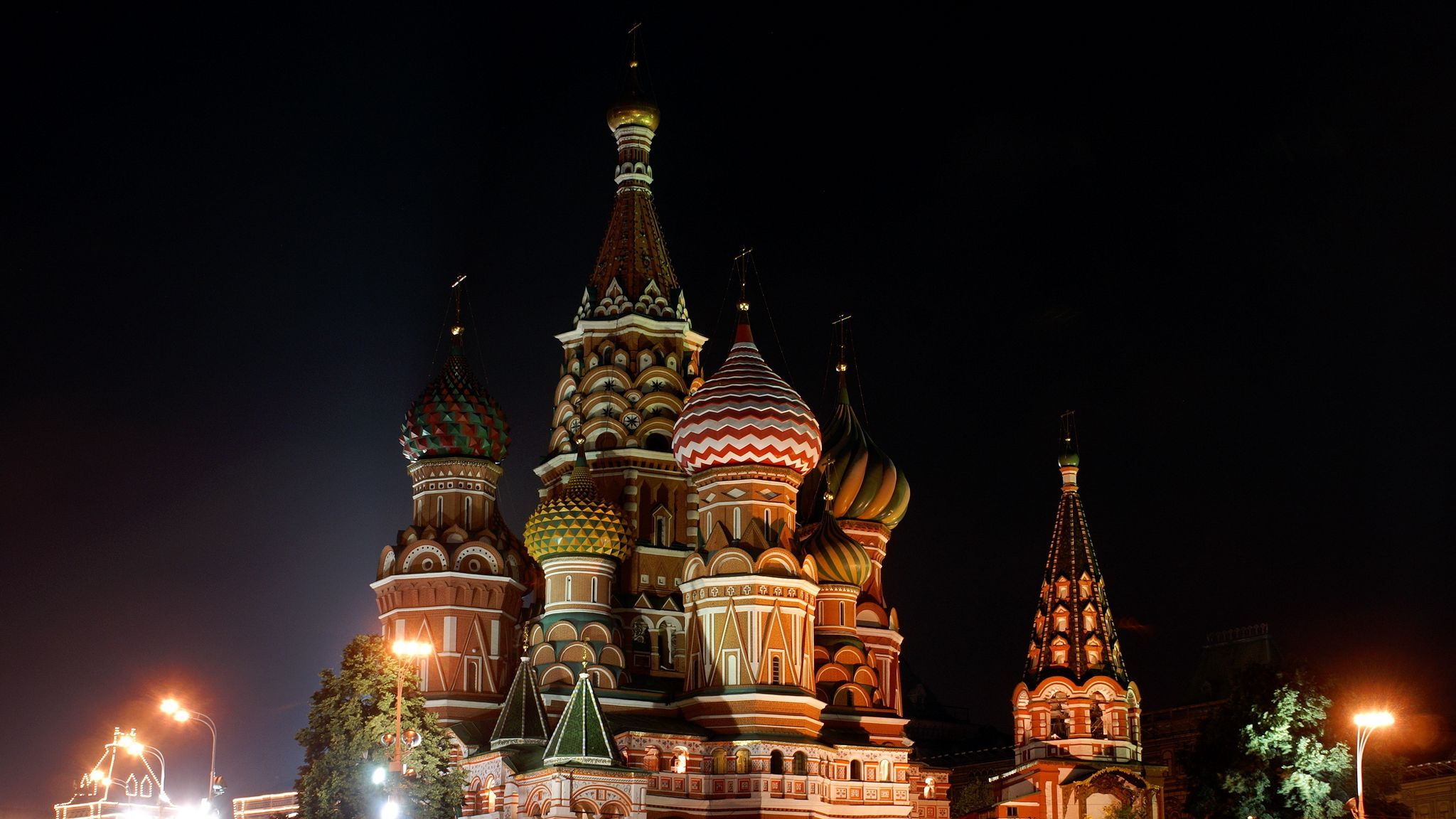 Download wallpaper 2048x1152 city, night, church, lights, beauty ...