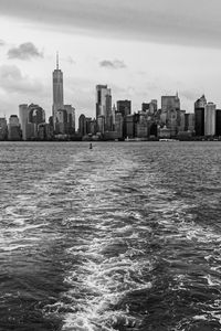 Preview wallpaper city, river, new york, manhattan, black and white