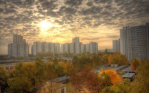 Preview wallpaper city, russia, park, autumn, skyscrapers, roofs