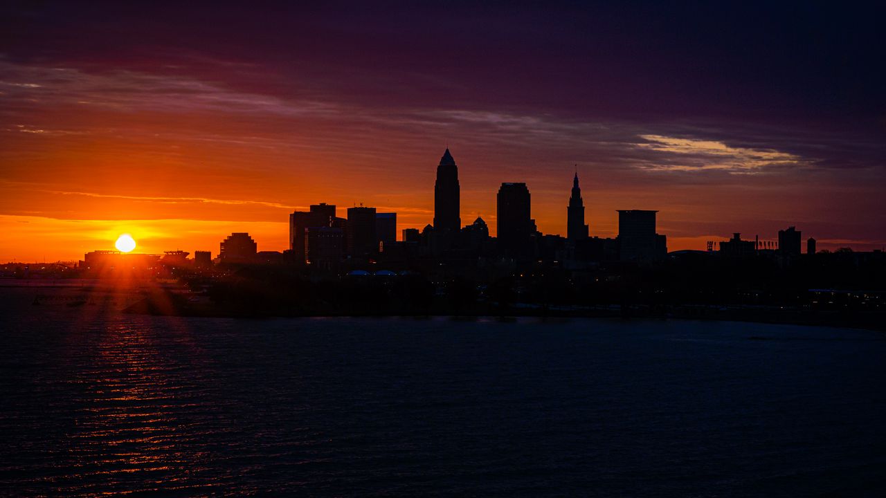 Wallpaper city, silhouette, buildings, sunset, water