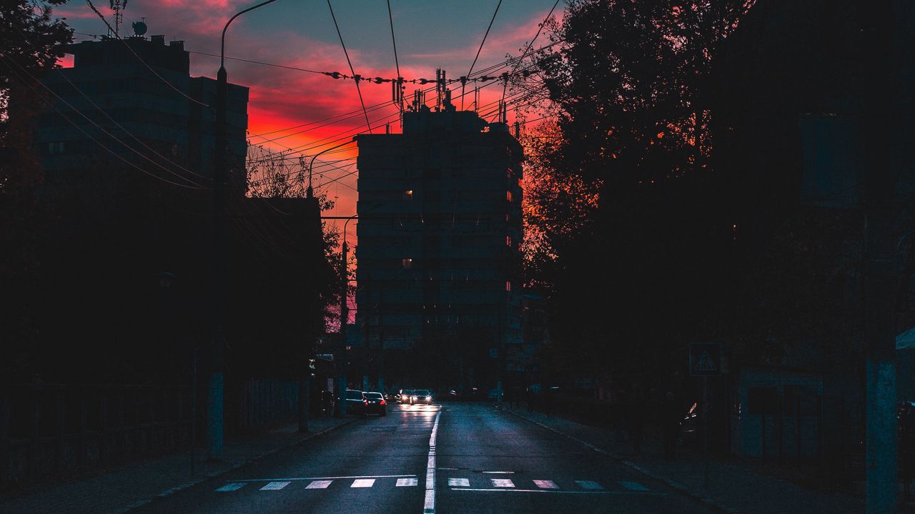 Wallpaper city, sunset, clouds, street, movement