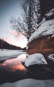 Preview wallpaper cliff, lake, trees, snow, winter, landscape