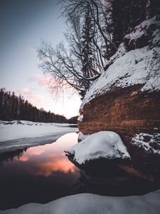 Preview wallpaper cliff, lake, trees, snow, winter, landscape