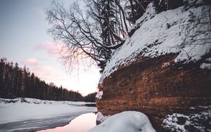 Preview wallpaper cliff, lake, trees, snow, winter, landscape