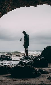 Preview wallpaper cliff, loneliness, ocean, surf