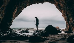 Preview wallpaper cliff, loneliness, ocean, surf