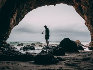 Preview wallpaper cliff, loneliness, ocean, surf