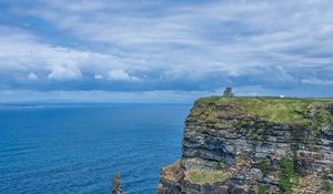 Preview wallpaper cliff, rock, sea, horizon, grass