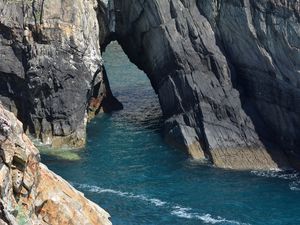 Preview wallpaper cliff, rocks, sea