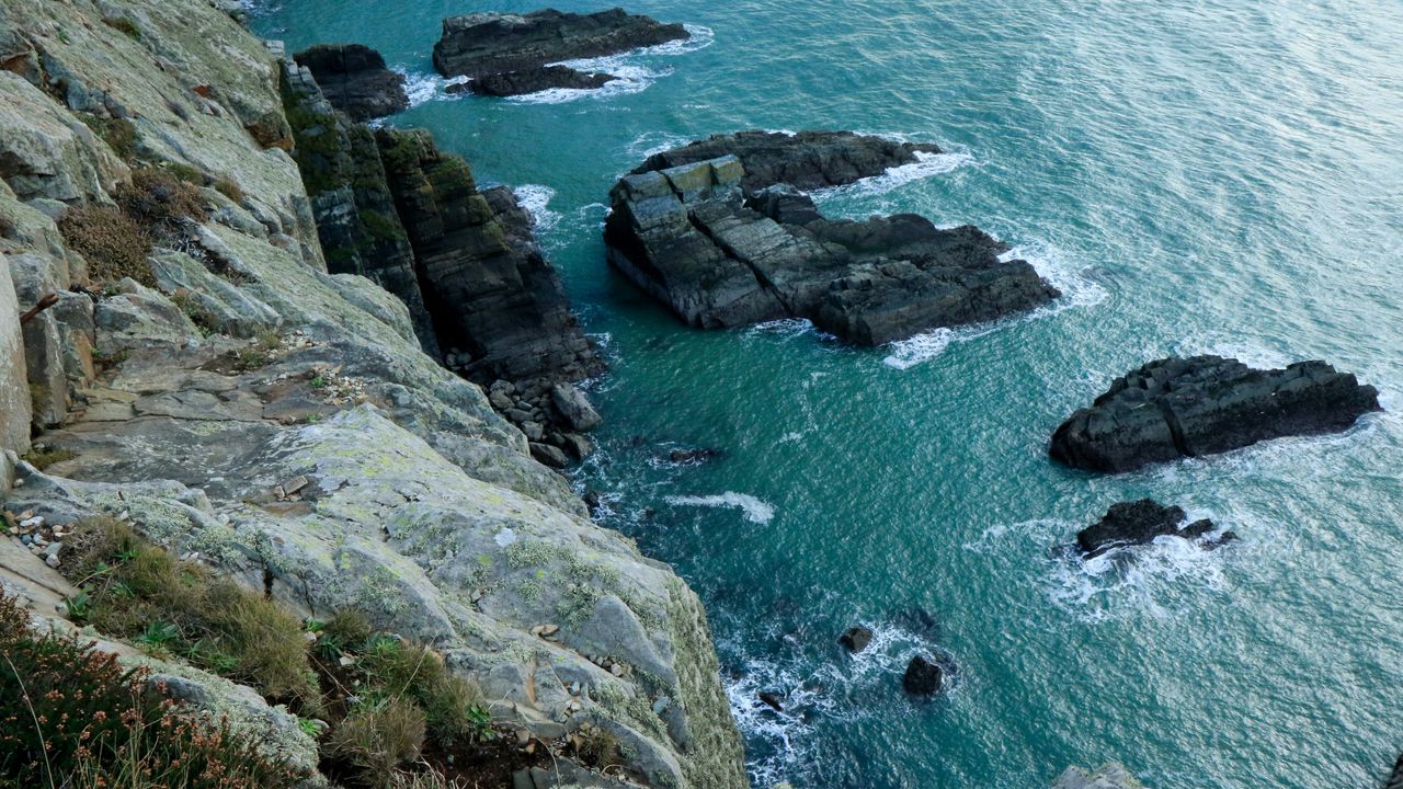 Wallpaper cliff, rocks, water, ocean
