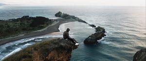 Preview wallpaper cliff, sea, alone, solitude, new zealand