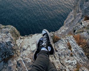 Preview wallpaper cliff, sea, legs, rock, overview