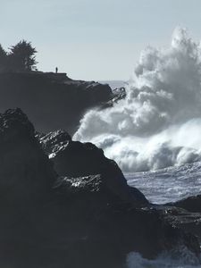 Preview wallpaper cliff, silhouette, alone, sea, waves, storm