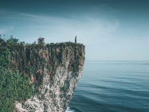 Preview wallpaper cliff, silhouette, sea, waves, nature