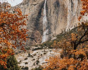 Preview wallpaper cliff, waterfall, trees, autumn, landscape