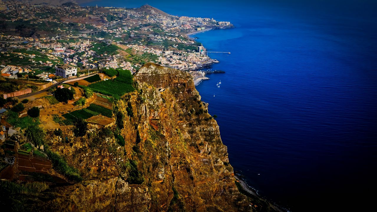 Wallpaper cliffs, cliff, sea, city