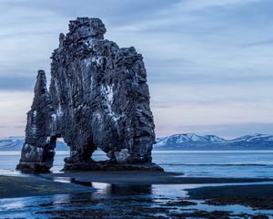 Preview wallpaper cliffs, coast, shore, water, mountains