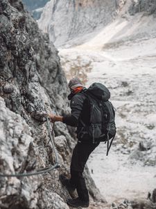 Preview wallpaper climber, man, equipment, rocks