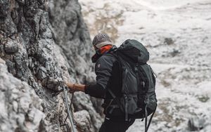 Preview wallpaper climber, man, equipment, rocks