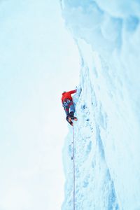 Preview wallpaper climber, snow, mountain, climbing