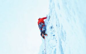 Preview wallpaper climber, snow, mountain, climbing