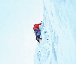 Preview wallpaper climber, snow, mountain, climbing