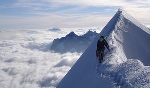 Preview wallpaper climbers, peak, top, conquest, traces, snow, clouds, vertical