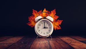 Preview wallpaper clock, alarm clock, leaves, tree, autumn