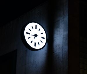 Preview wallpaper clock, dial, backlight, building, dark