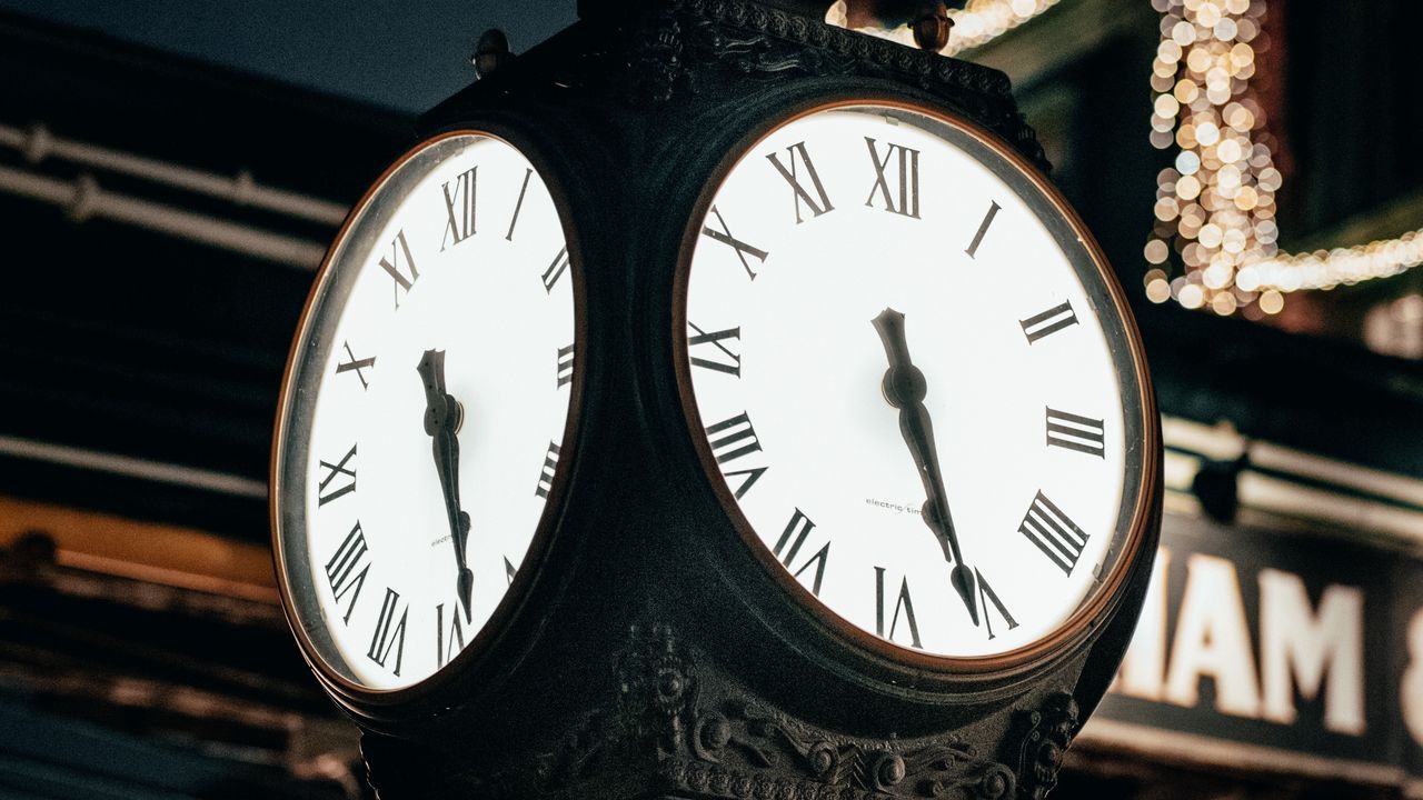 Wallpaper clock, dial, backlight, street, city
